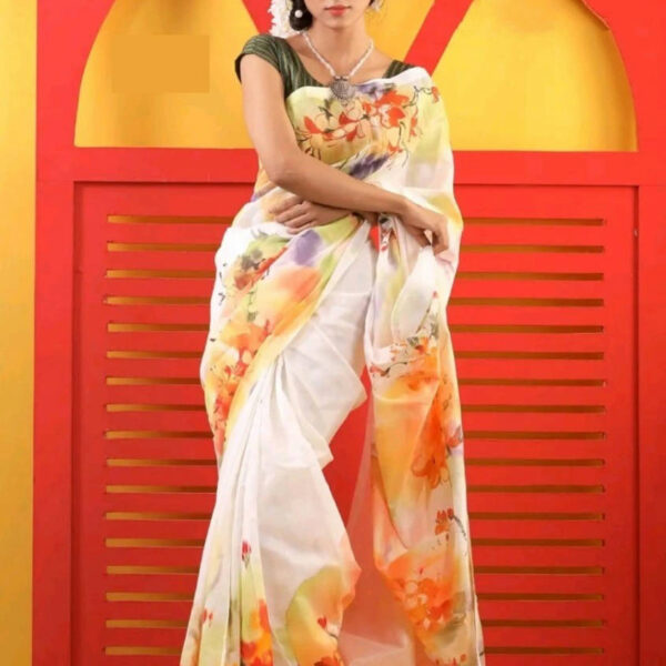 হাফসিল্ক শাড়ীতে  হ্যান্ডপ্রিন্ট তুলির কাজ করা-31139