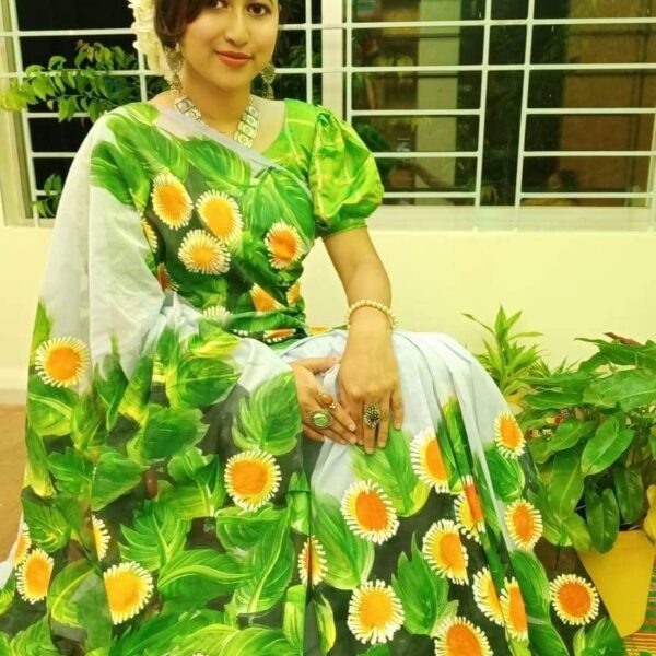 হাফসিল্ক শাড়ীতে হ্যান্ডপ্রিন্ট তুলির কাজ করা-30916